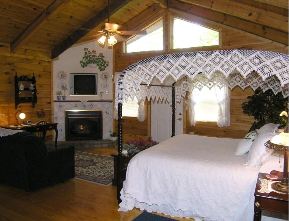 Cabin with Spa Bath interior